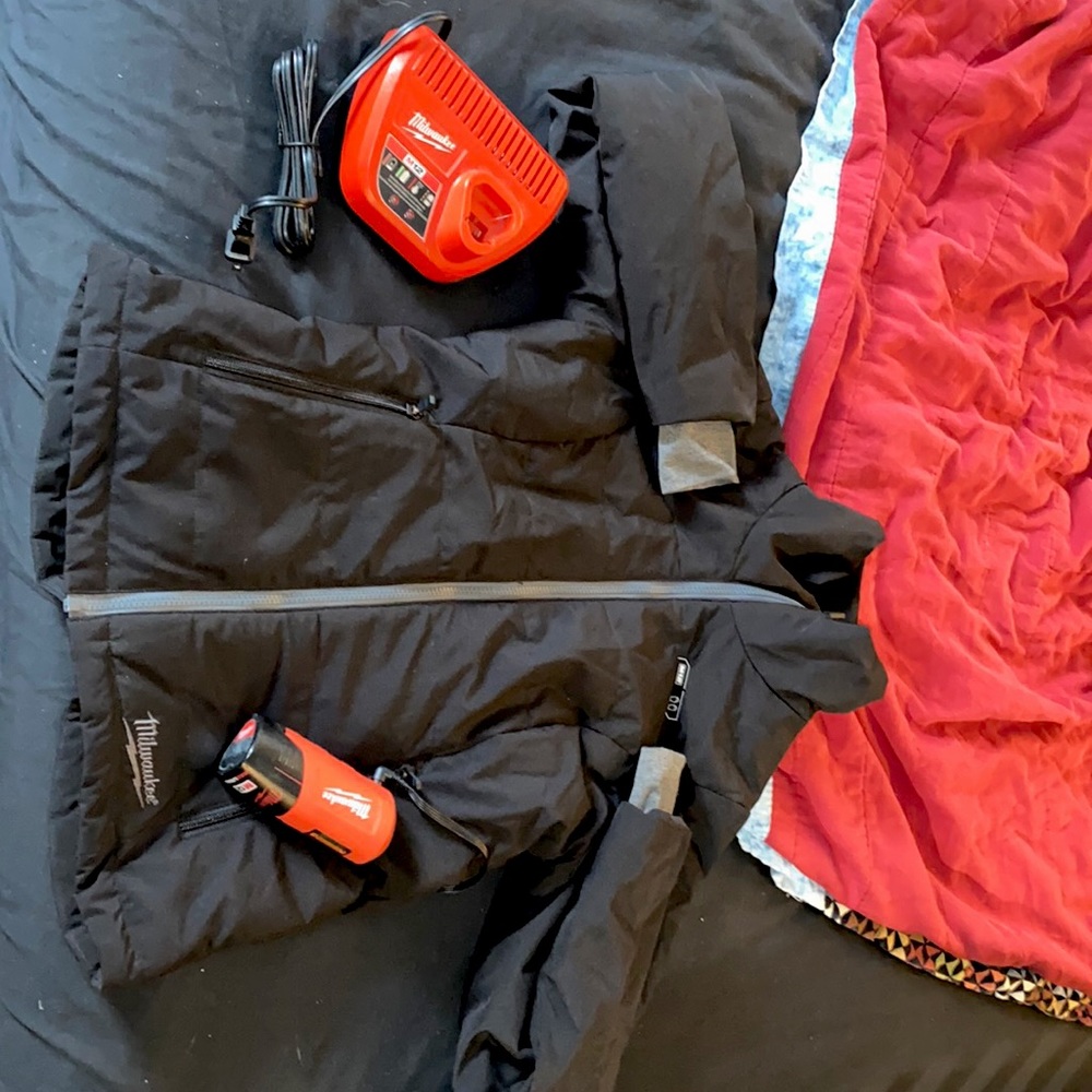 Woman's Milwaukee heating jacket